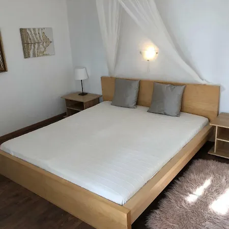Vila Velimel * Supetarska Draga